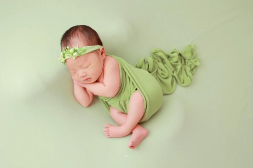 来宾如何给宝宝晒太阳 来宾如何给宝宝晒太阳